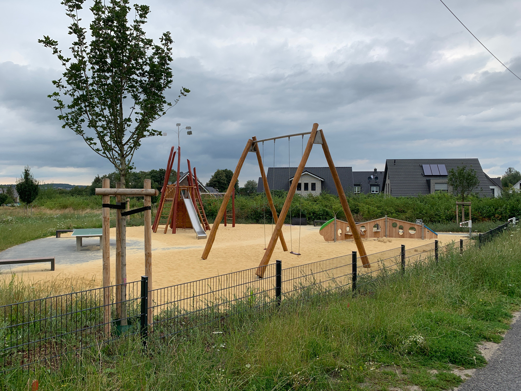 Spielplatz-Wandweg_2.jpg