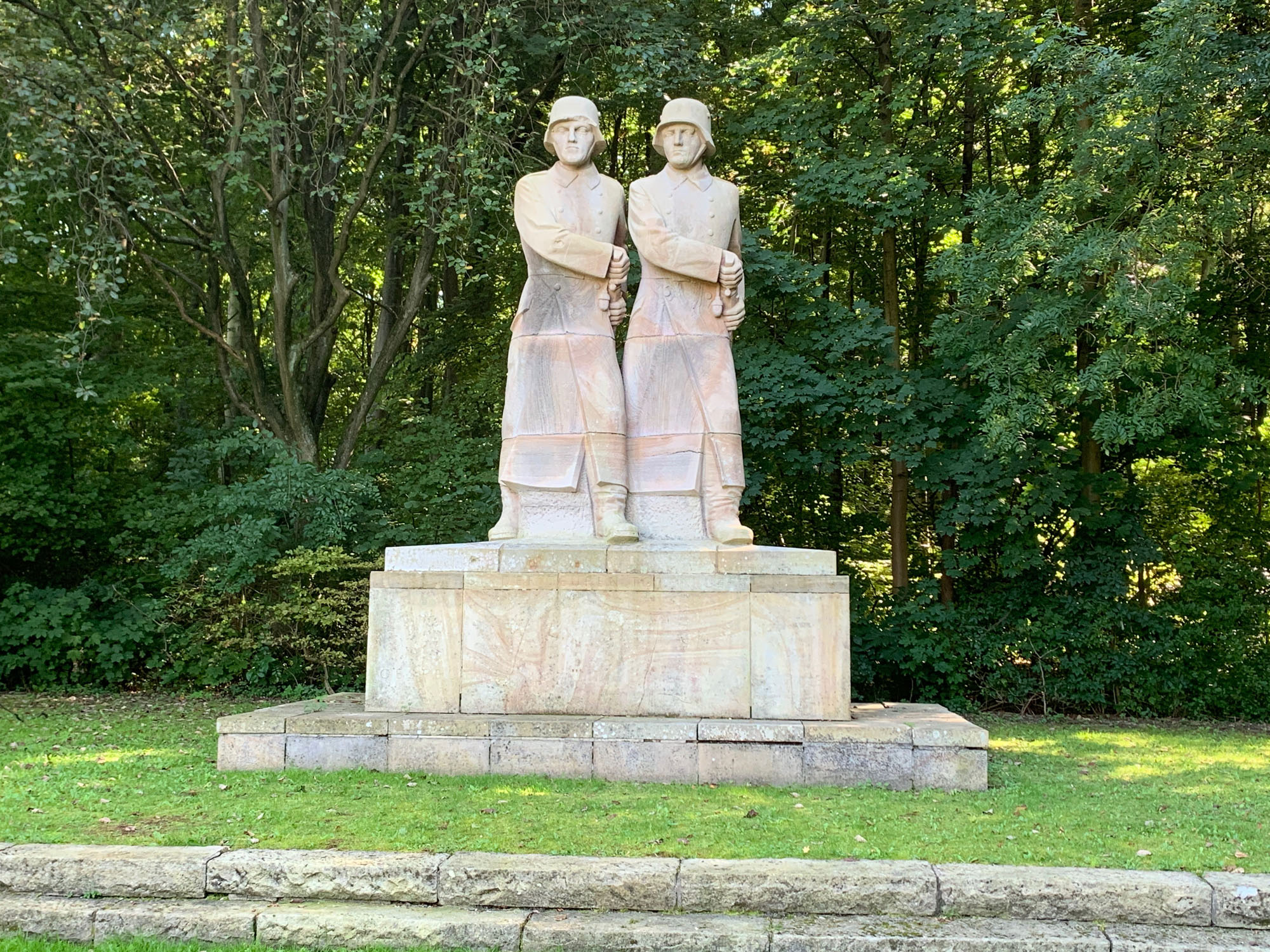 Dorney-Mahnmal_16.jpg